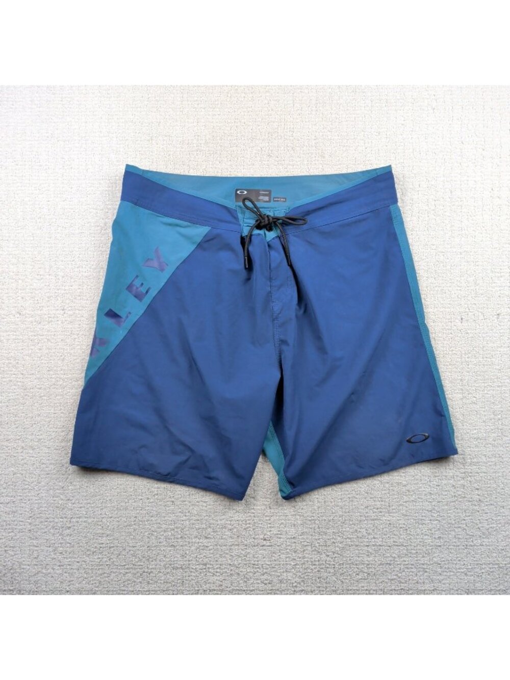 Oakley Board Shorts Mens 40 Blue Colorblock Performance Fit Swim Trunks Pockets